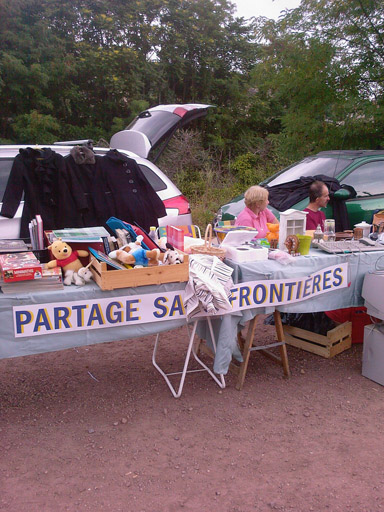 Vide grenier de Partage sans Frontières à Lorette