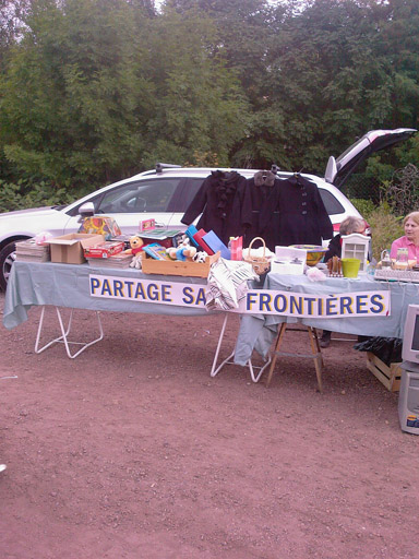 Vide grenier de Partage sans Frontières à Lorette