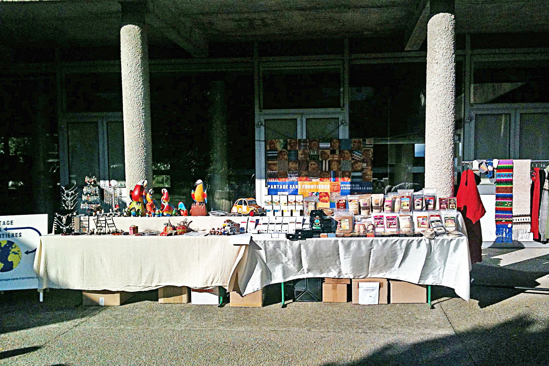 Stand de Partage sans Frontières lors des 20 ans d'Etoile sans Frontières