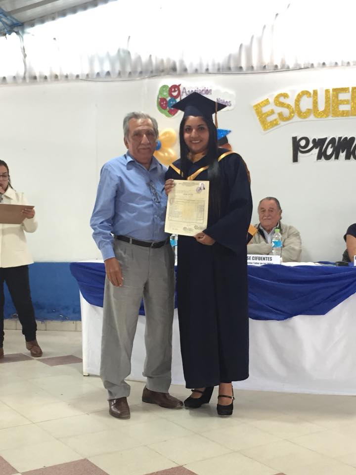 Ecole inclusive à Lima, remise des diplômes en juin 2018