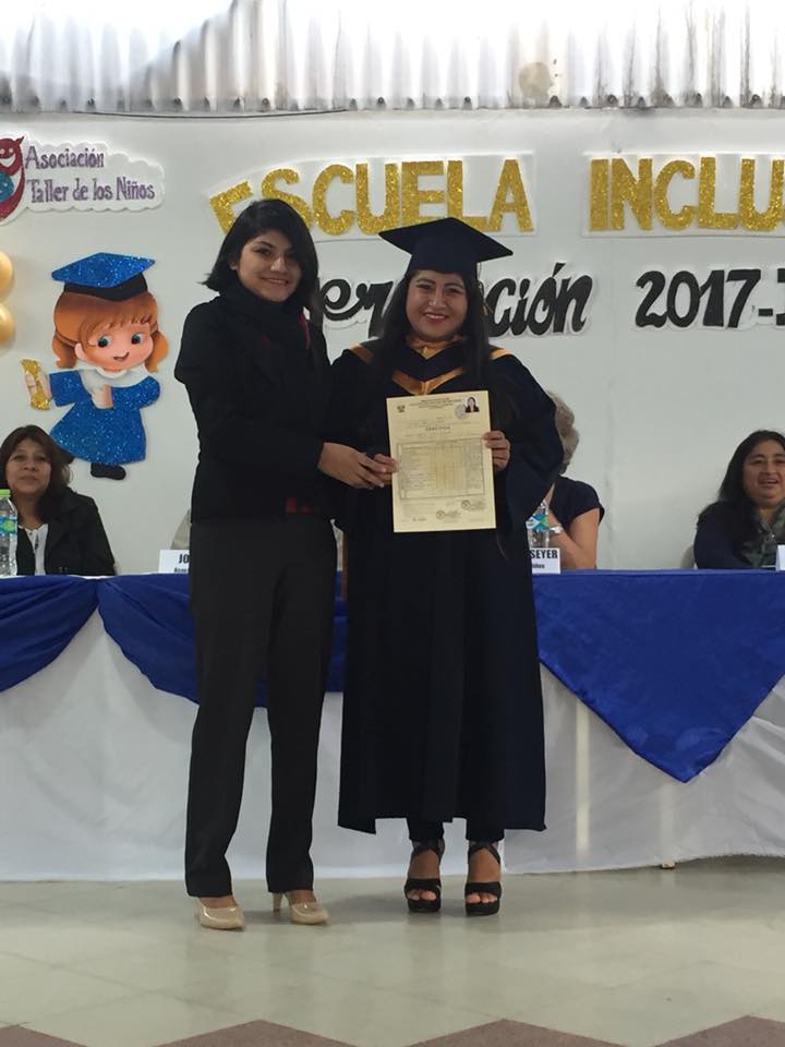 Ecole inclusive à Lima, remise des diplômes en juin 2018