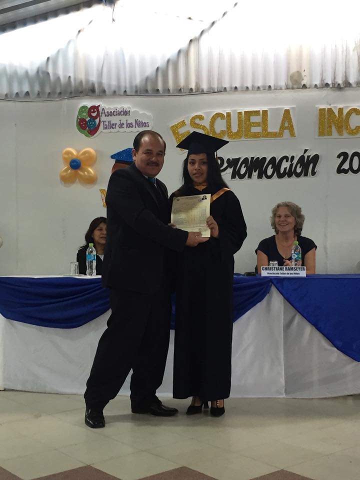 Ecole inclusive à Lima, remise des diplômes en juin 2018