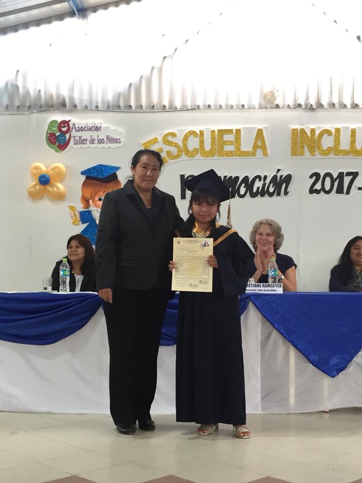 Ecole inclusive à Lima, remise des diplômes en juin 2018